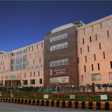 Отель Sk Klyde Grand Delhi Ncr Экстерьер фото